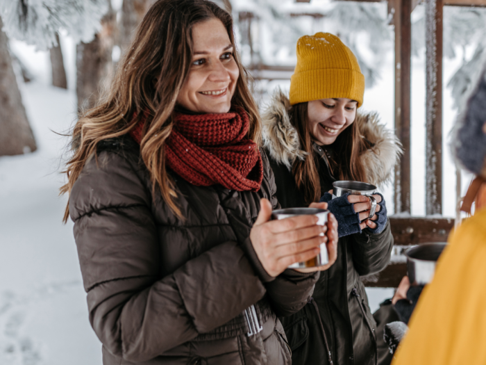 As the weather gets colder and the days grow shorter, indoor activities become essential for keeping families and friends entertained. Here are some creative ideas for fun indoor activities that everyone can enjoy, including DIY projects, crafts, and games